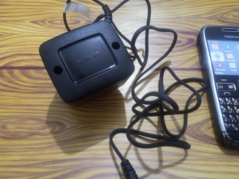 Nokia E72i (E-Series) 2