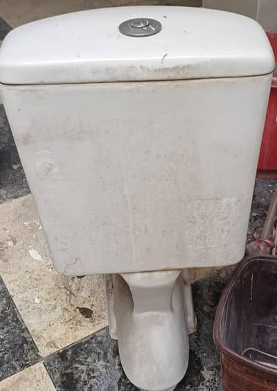 Commode / Basin