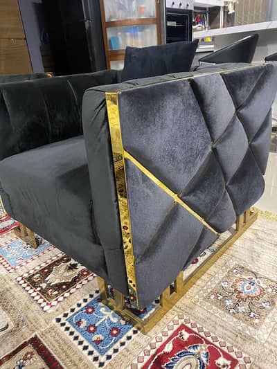 8 pieces sofa set, cost negotiable for serious buyers