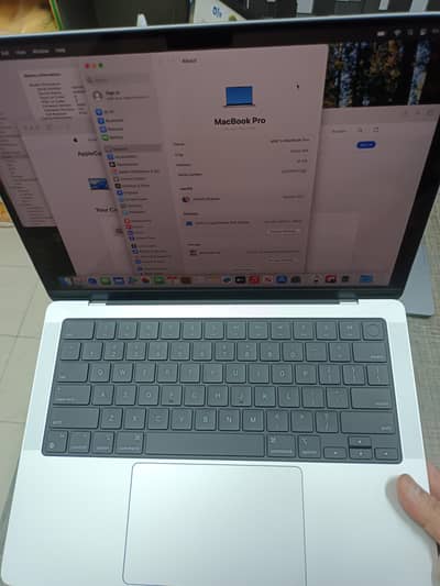 MACBOOK PRO M4 14 INCH 2024 16GB RAM 512GB SSD 5 CYCLE 100 HEALTH