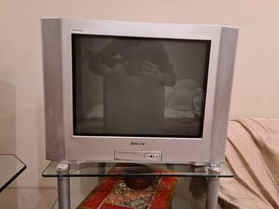 Sony Wega TV Trinitron Model M-80 21"