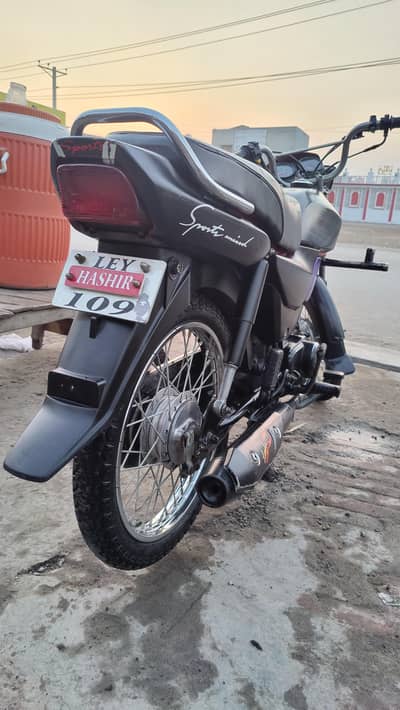 Honda CD 70cc Dream All Black Sporty Look And Good Bike