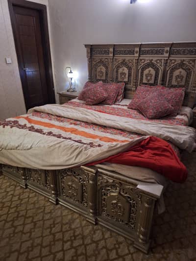 Luxury Chiniot Hand-Carved Wooden Furniture Set for Sale