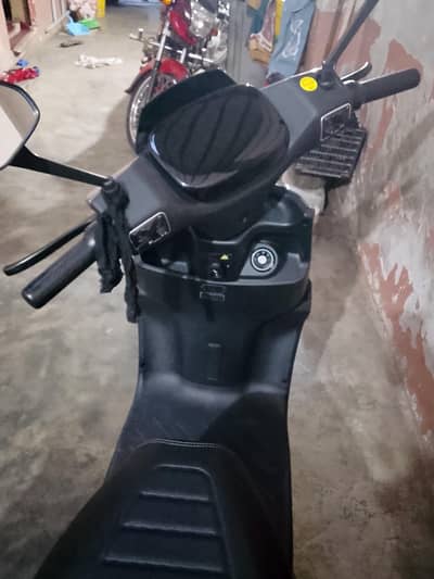 new only 150 kilo meter drive 03097408585