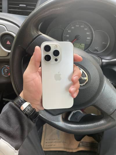 Iphone 15 pro white titanium 128gb non pta JV
