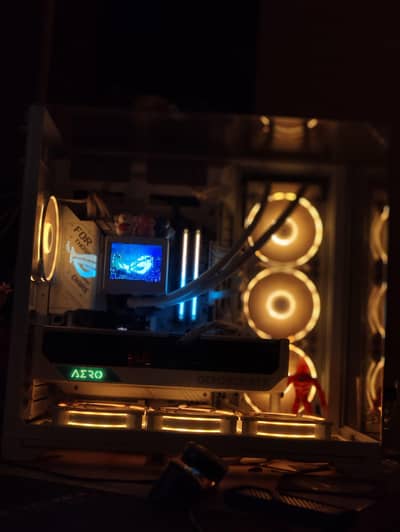 Asus Rog X870-A Gaming , Gigabyte aero 4080 super , Ryzen 7 9700x