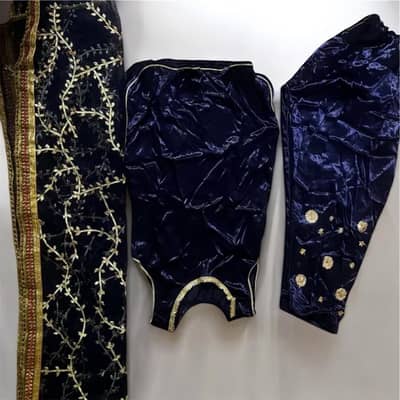 wedding dresses stitched & unstitcehd on discounted rates/sarees/suits