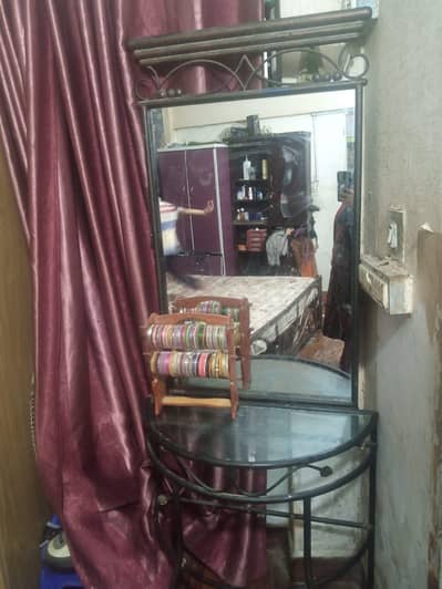 Queen size bed with dressing table