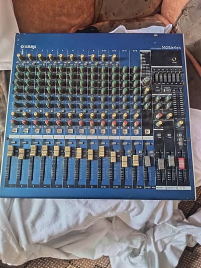 Yamaha MG16/6FX Mixer – Made in Canada – Original – 16 Channel