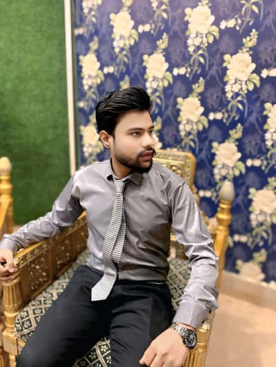 Graphic Designer Seeking Full-Time / Remote Opportunity