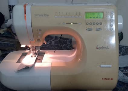 Japani Singer computerize sewing machine for sale.