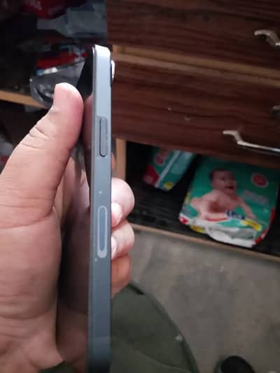 Iphone 13 128 GB 88 battery health 10/10 water pack