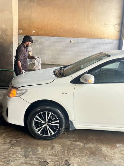 i am selling my car to buy new one. the price is very negotiable.