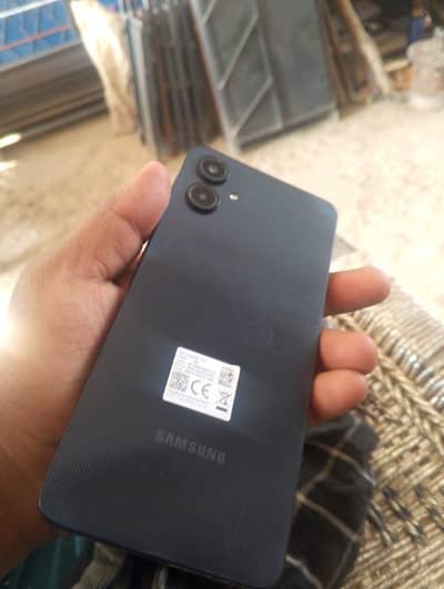 Ye mobil nhi he ye smoke wep pod he dusri pics dekh lo