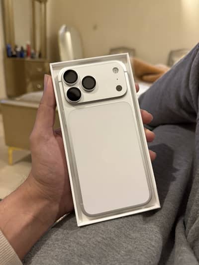 Iphone 17 Pro Max 256gb Cosmic White