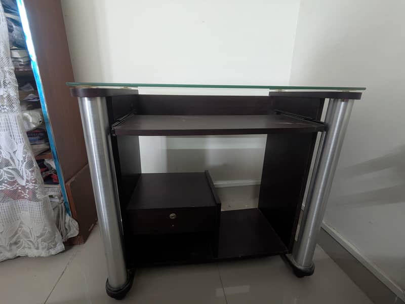 Computer Table 4