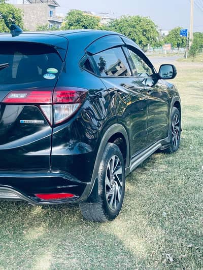 honda vezel model 14 import 16  location  wah  cantt  03365759495