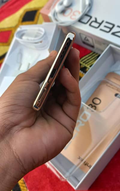 Infinix Zero 30 PTA approved 16/256 Memory contact:0326,3049,873