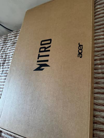 Acer Nitro V 16 | Ryzen 7 8845HS | RTX 4050 | 165Hz