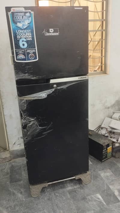 Abhi Sirf 2 year use hy 10 year warranty hy bohat khobsurat fridge hy