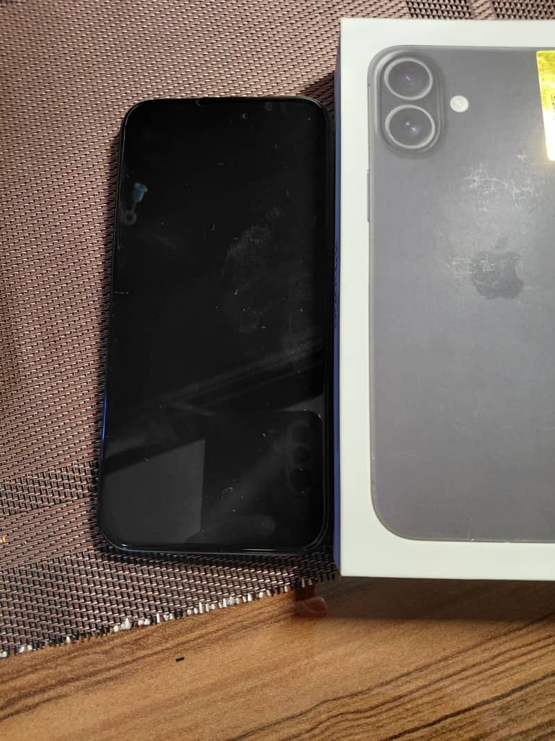 Apple iPhone 16 Plus 2