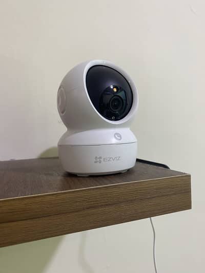 Ezviz H6C  Wireless Indoor Envoirement Camera