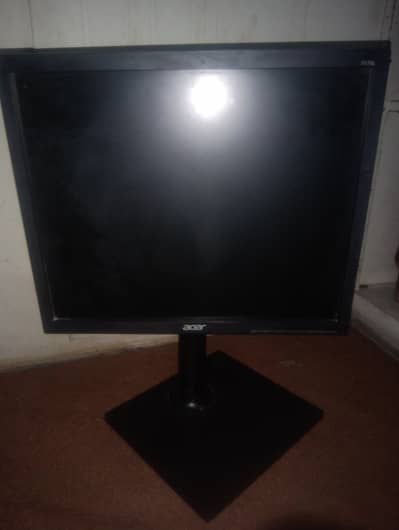 accer monitor,LCD , Only 1 month used for sale , computer lcd ,
