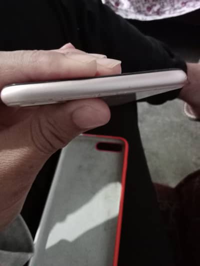 IPhone 8 Plus battery service per back brake