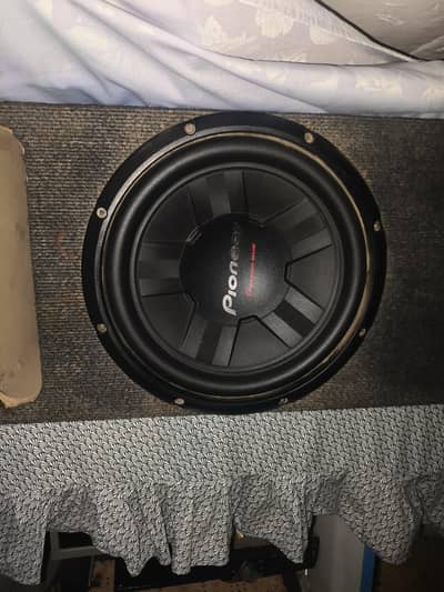 PIONEER WOFFER AND ROCK MARS AMPLIFIER