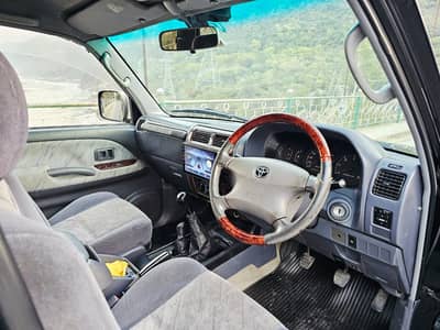 Toyota Land Cruiser 2000