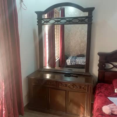 new design wooden dressing table on reasonable price