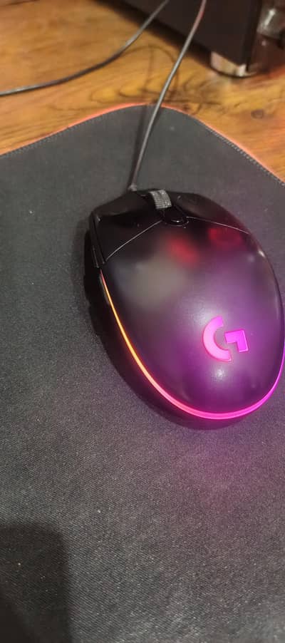 LOGITECH G102 WITH BOX WORKING CONDITION