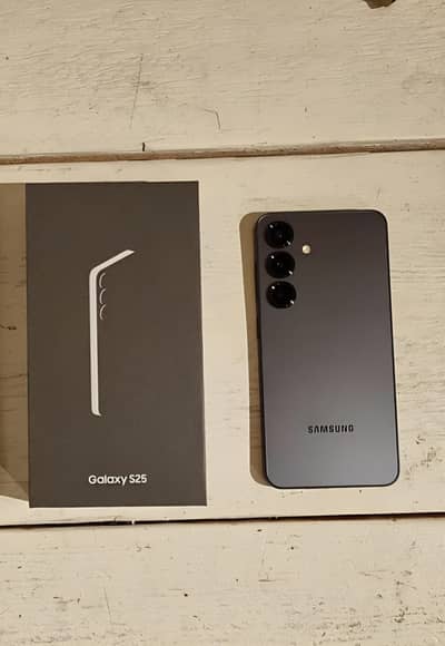 Samsung S25 Official PTA approved Black Color