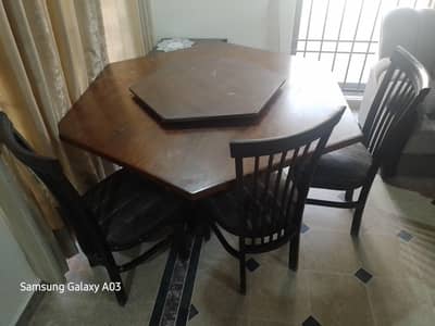 Dining table Revolving top with three Chairs