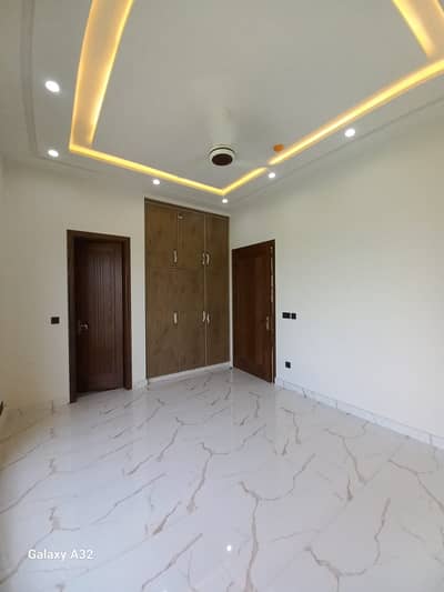 05 MARLA BRAND NEW MODERN HOUSE FOR SALE IN DHA PHASE 5 NEEAR JALAL SONS
