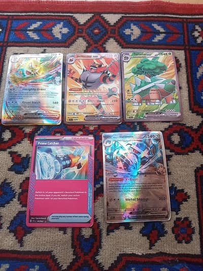 set of 5 Pokémon cards