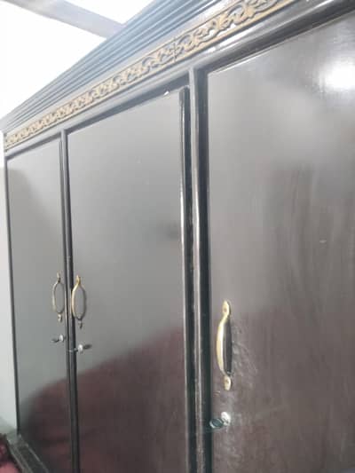 safe Almirah 3 portion 3 down drawer 2 down big drawer as in pics