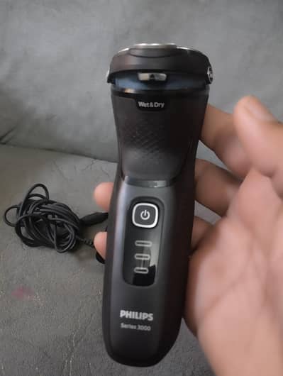 Philips shaver model S3231 almost new condition imported