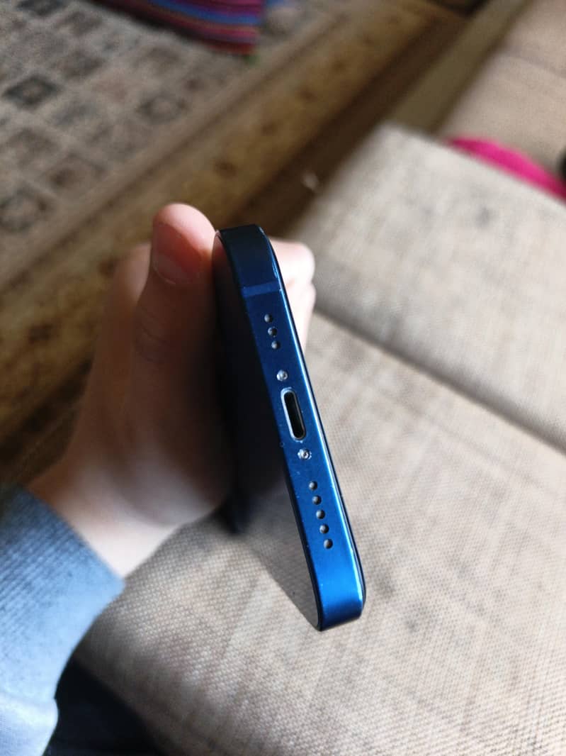 Iphone 12 read description 3