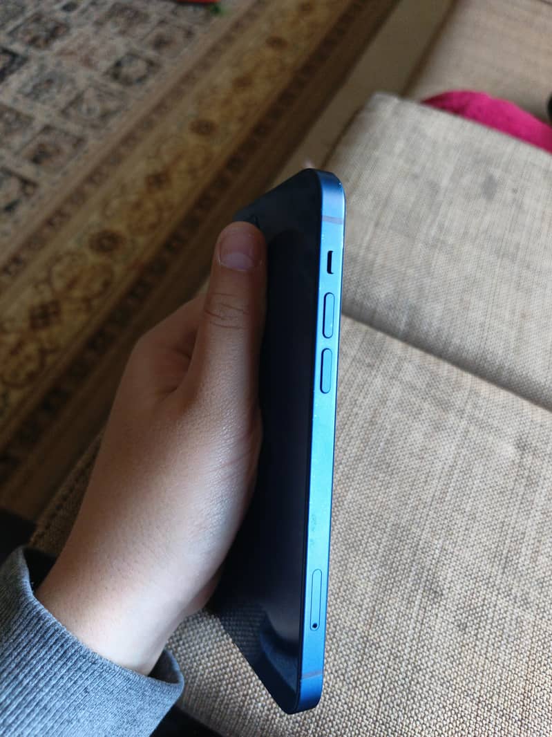 Iphone 12 read description 4