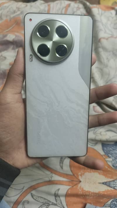 Camon 30 loewe edition