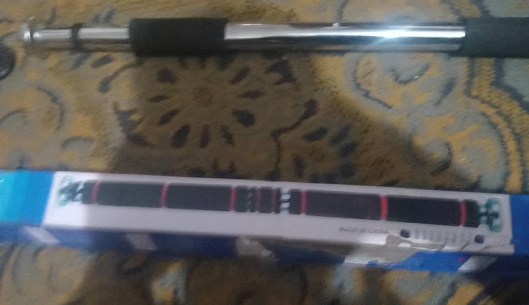 Adjustable Pull up Bar 2
