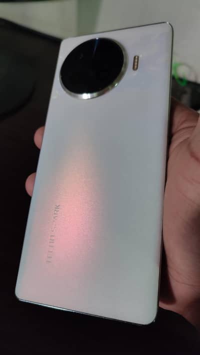 Techno spark 20 pro plus