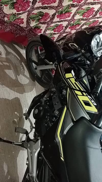 cb 150 r