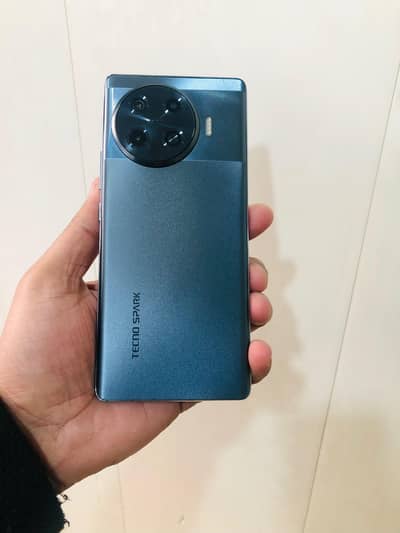 Spark 20 Pro plus 8gb 256Gb box b hey