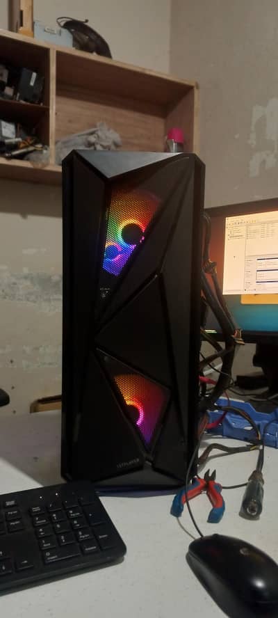 i7 7700 16GB Ram SSD,256GB