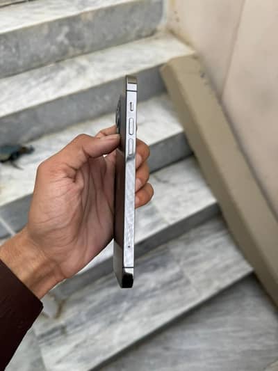 12 pro 128 gb factory unlock 94 health