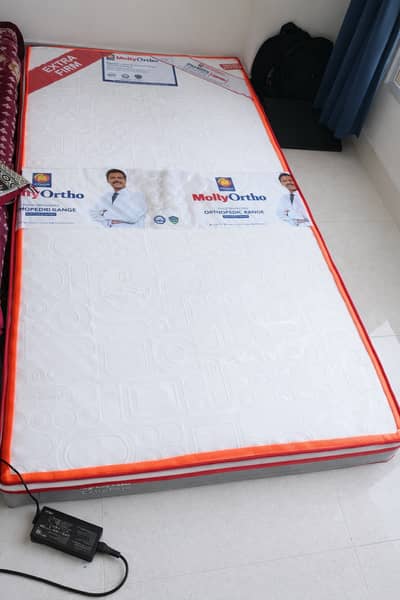 MoltyFoam Ortho Medicated Mattress — Excellent Condition