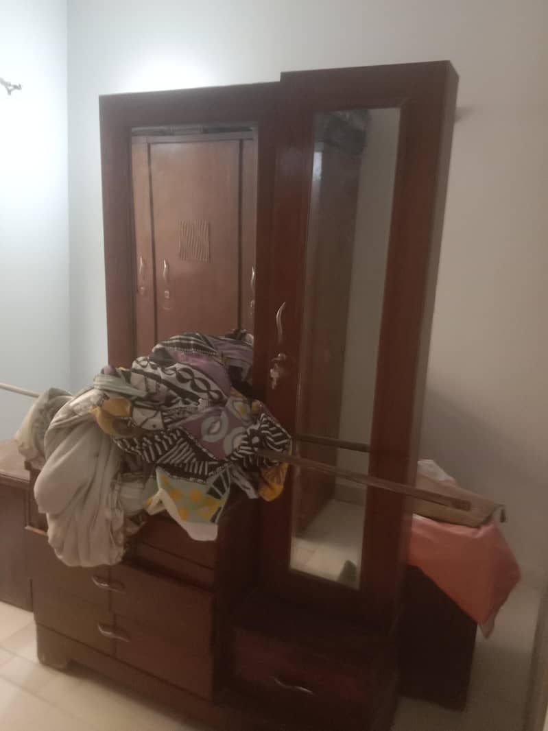 bed dressing table almari 3