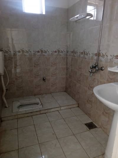 Flat available for rent in model town phs 2